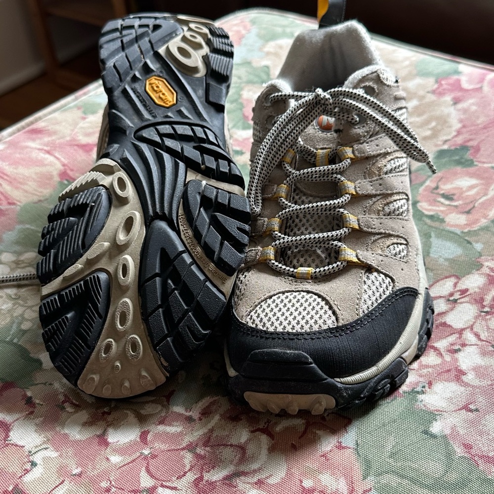 Merrell Women's Beige Tan and Black Athletic Hiking Shoes